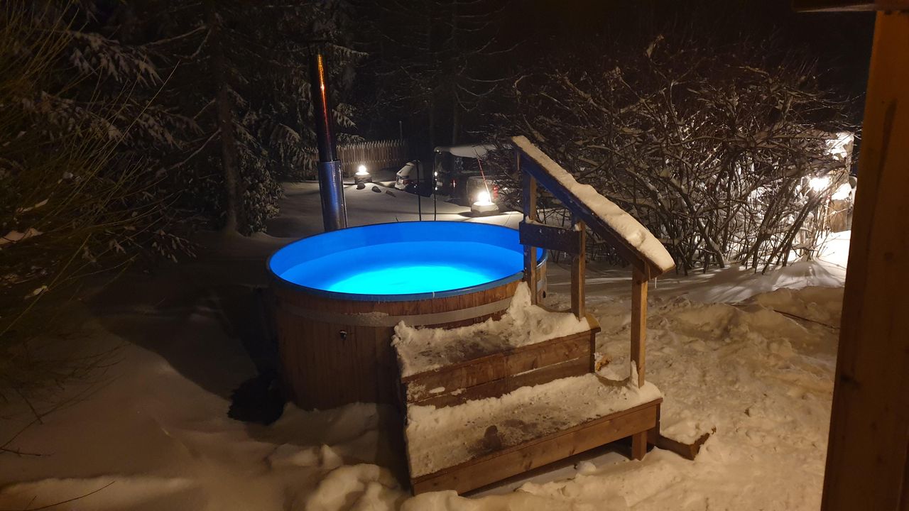 hotTub Badefass mit Holzofen hotTub Badefass mit Holzofen